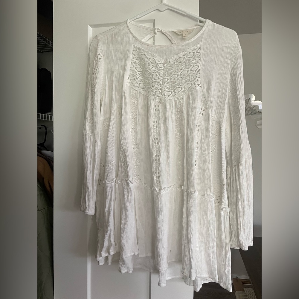 Adiva White tunic top size small